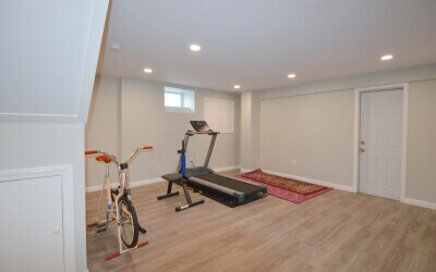 Building Photo - 142 Salisbury Rd