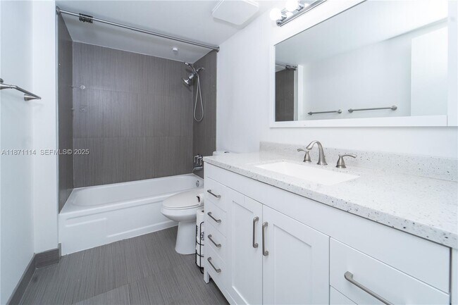 Building Photo - 100 Golden Isles Dr