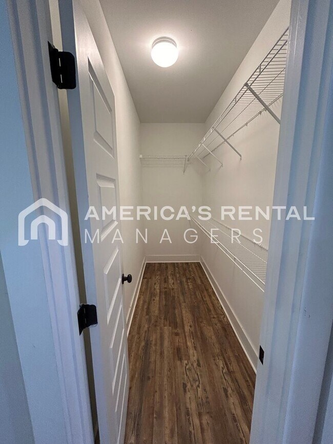 Building Photo - Home for Rent in Lake Cyrus! Available to View Now!!!