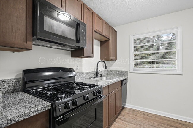 Building Photo - 3777 Crosby Dr NW