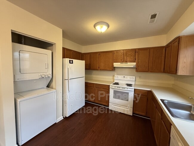 Building Photo - 3635 McDowell Ct