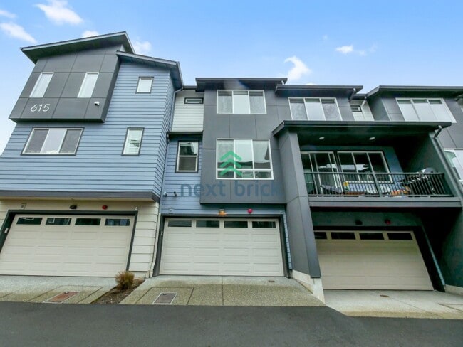 Building Photo - 3 Bed and 3.5 Bath Beautiful  Modern Townhome is Available for Rent!