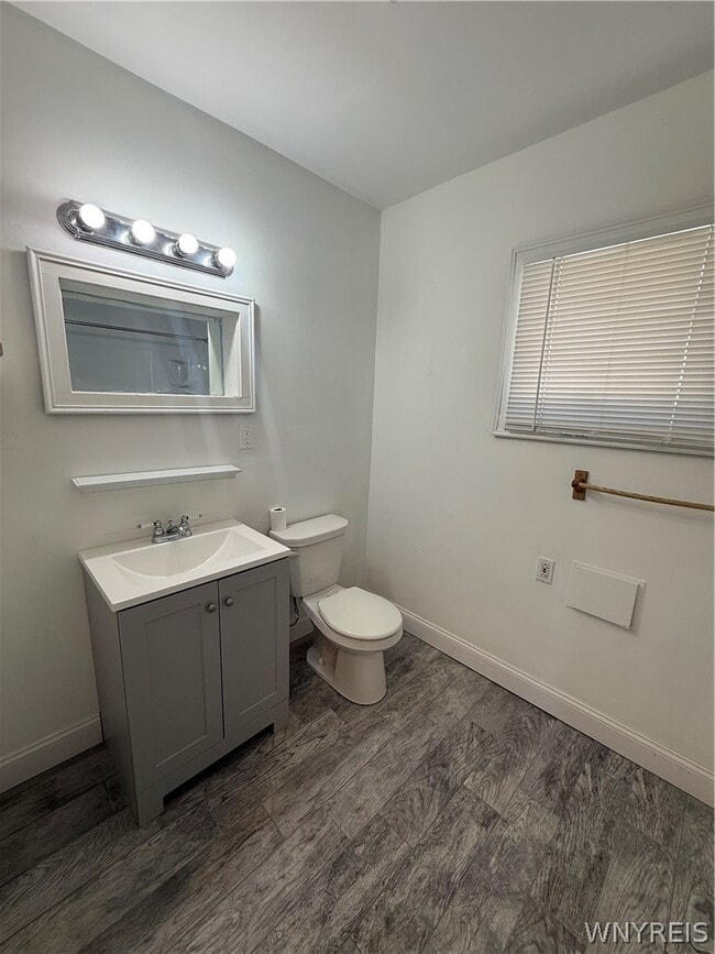 Building Photo - 125 Eiseman Ave