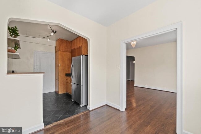 Building Photo - 2737 Devonshire Pl NW