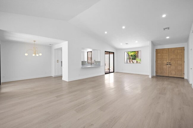 Building Photo - 10403 Sunningdale Dr