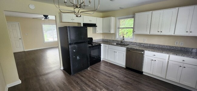 Building Photo - 125 Grange Dr