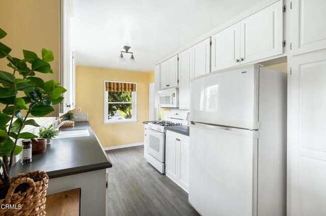 Building Photo - 1616 N Dominion Ave