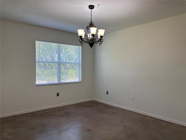 Building Photo - 3429 Parkridge Cir