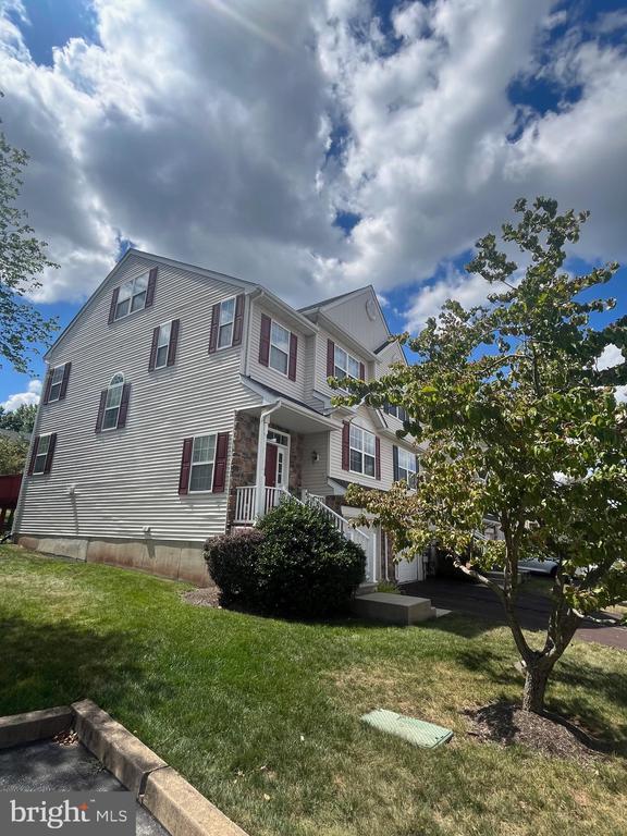Building Photo - 313 Glenn Rose Cir