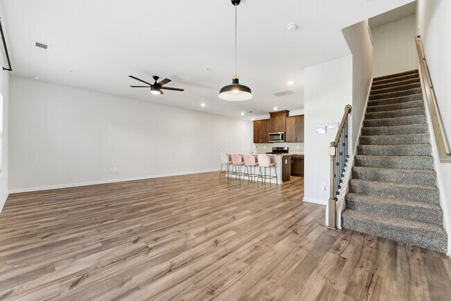 Building Photo - 1429 Vayda Ct