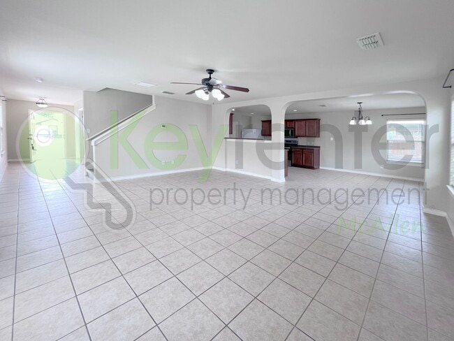 Building Photo - Beautidul 3bed/2.5 bath House in Edinburg. Don't Miss Out!