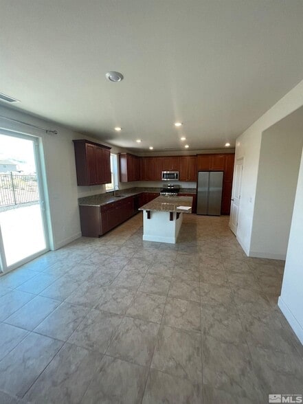 Building Photo - 7255 Rutherford Dr