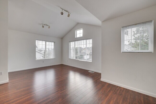 Building Photo - Beautiful 5 bedroom home in Tuscany at Lakeland Hills!