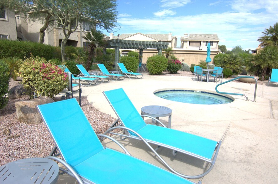 JACUZZI - 16013 S Desert Foothills Pky