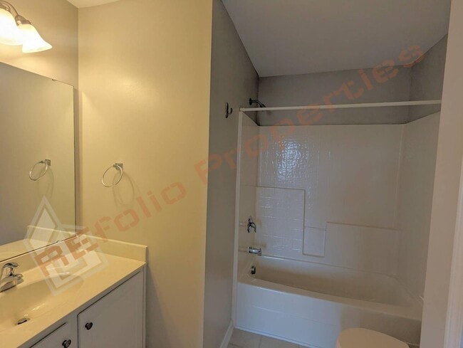 Building Photo - Great Location 3 Story 3 Bedroom, 3.5 Bath...