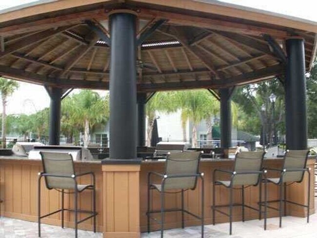 Building Photo - Great 1/1 condo in gated community!