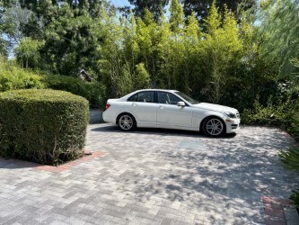 Off Street Parking - 3113 Raymond Ave