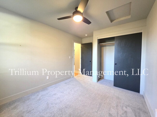 Building Photo - 7020 NE 17th Ave