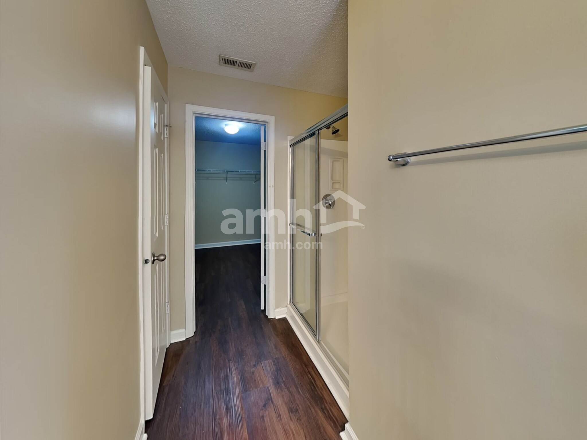Building Photo - 6425 W Cedar Chase Dr