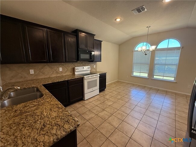 Building Photo - 1314 Briscoe Ct