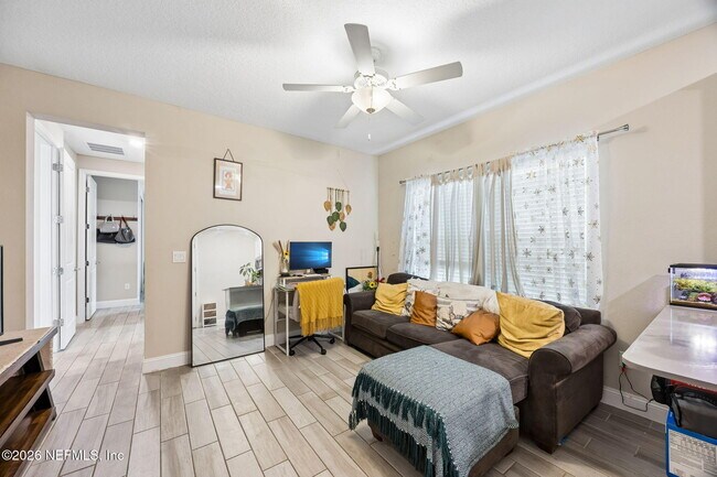 Building Photo - 118 Sadler Ct