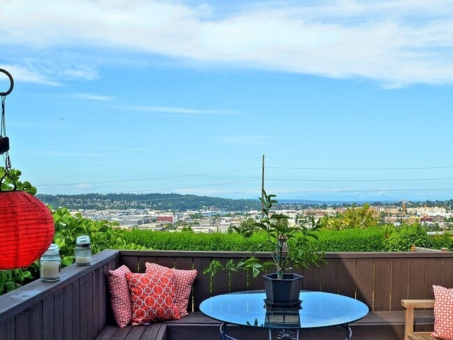 Building Photo - Seattle Home - Phinney Ridge
