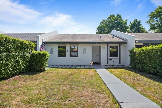 Building Photo - 5113 SW 138th Ave Cir