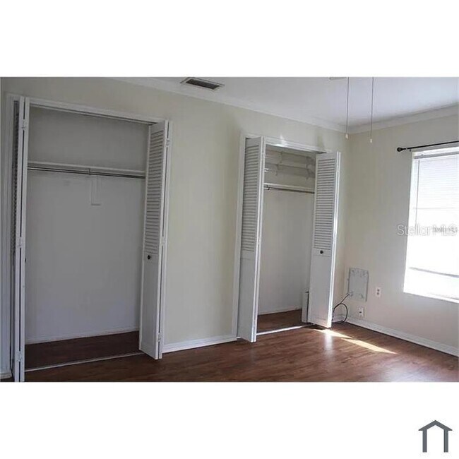 Building Photo - 8605 Champlain Ct