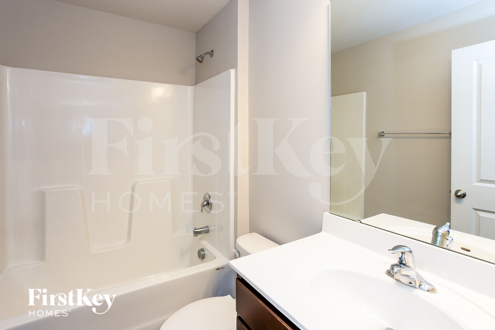 Building Photo - 10724 Rivergate Dr NW