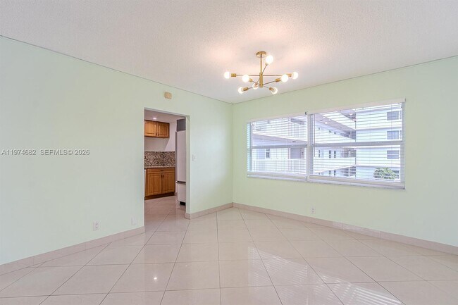 Building Photo - 121 Golden Isles Dr