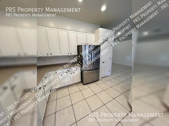 Building Photo - 8003 W Clara Ln