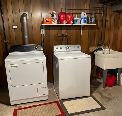 Full Washer/Dryer in Basement - 709 Center St