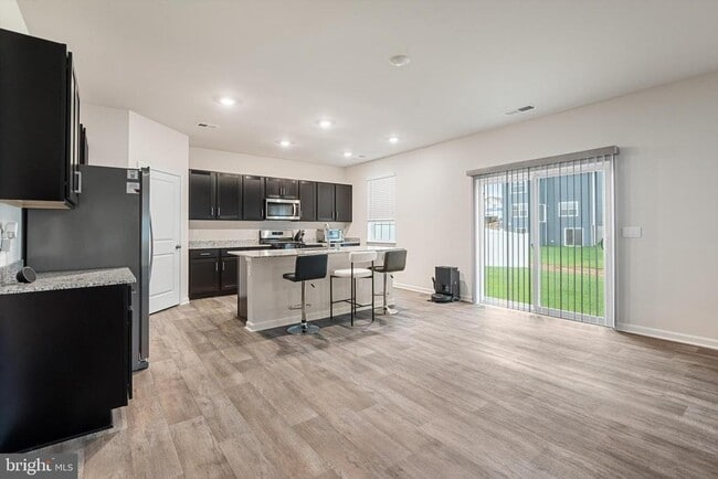 Building Photo - 124 Clerkenwell Dr