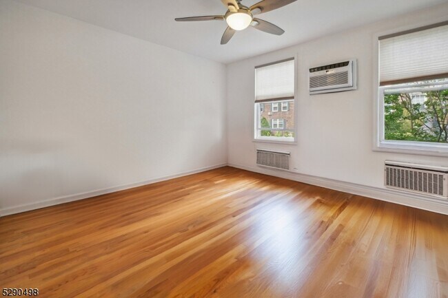 Building Photo - 176 Millburn Ave