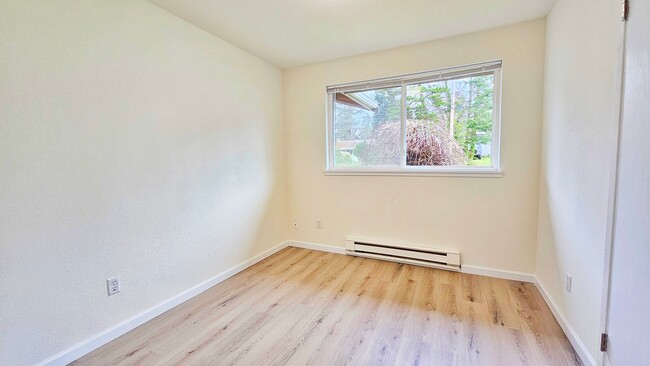 Building Photo - Beautiful 3 Bedroom 2 Bath Home in Kirkland