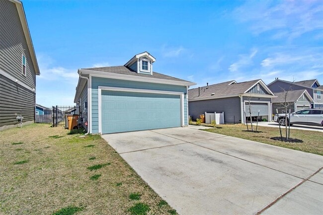 Building Photo - 7711 Poppy Petal Dr