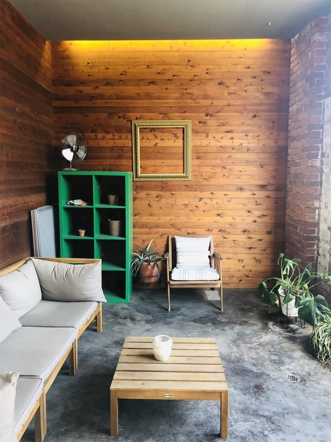 Building Photo - 1803 Wyandotte St