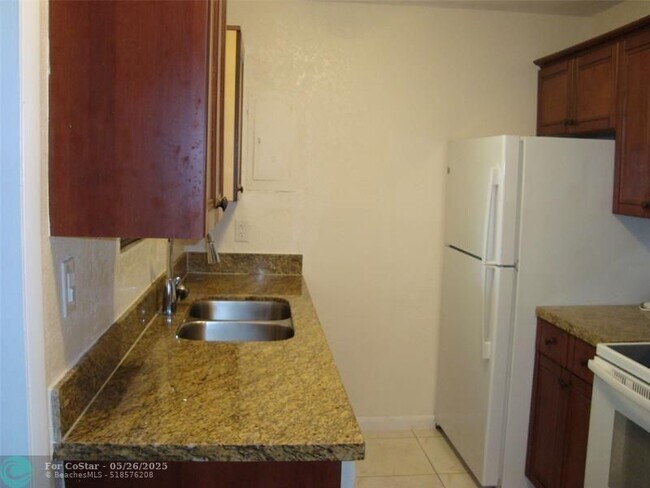Building Photo - 1761 NW 184th St