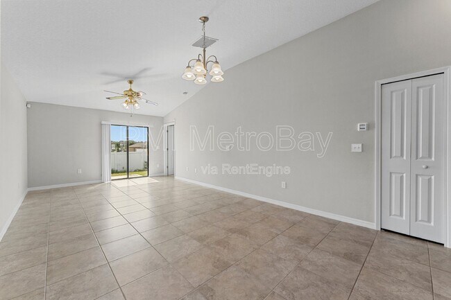 Building Photo - 10208 Carloway Hills Dr