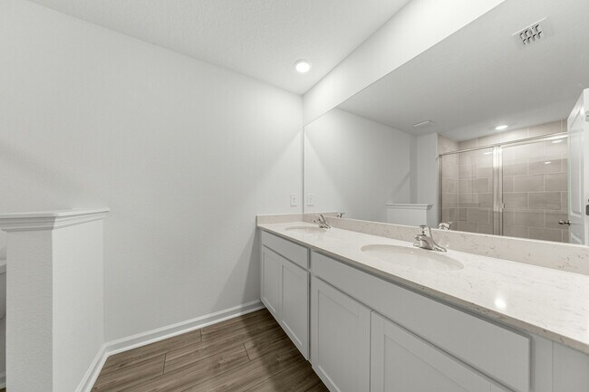 Building Photo - 4903 SW 81st Lp