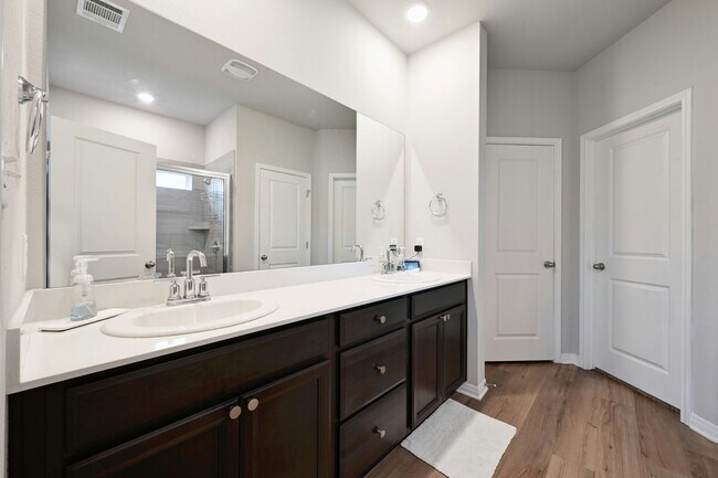 Building Photo - 911 Bright Gemstone Wy