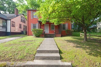 Building Photo - Spacious 3bd/2ba On Quiet Street Minutes F...