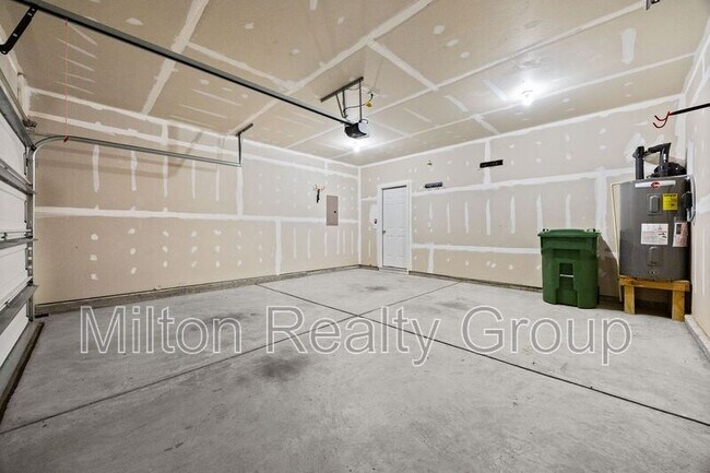 Building Photo - 217 Walker Grv Ln