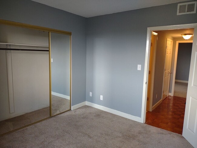 Building Photo - Marvellous Two Bedroom Condo With Perks!