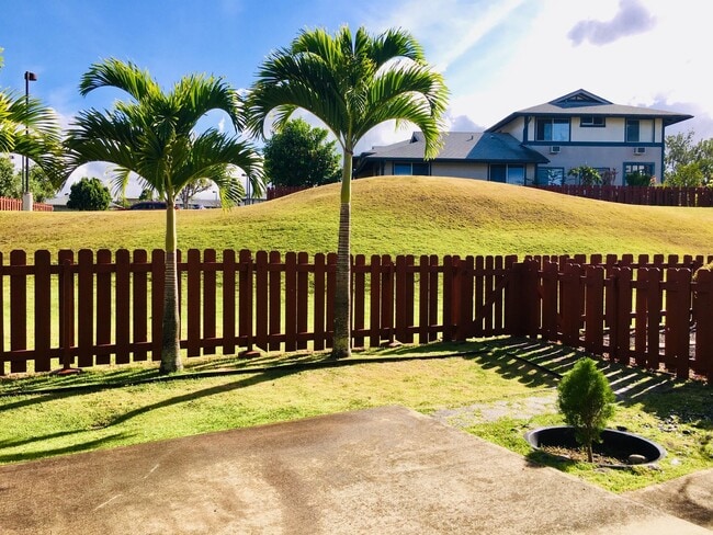 Building Photo - 3 bedroom Corner Unit at Kuulako Available June 23rd