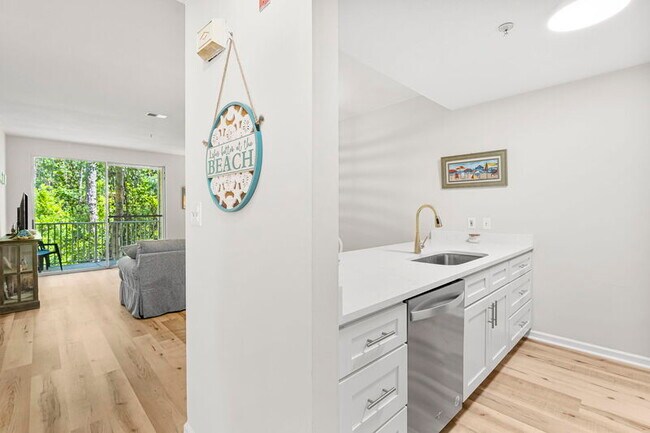 Building Photo - 200 Sandestin Ln