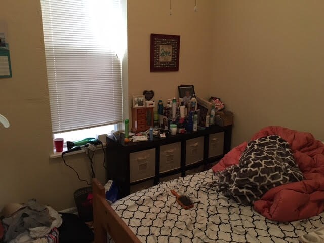 Building Photo - 1436 N Maplewood Ave