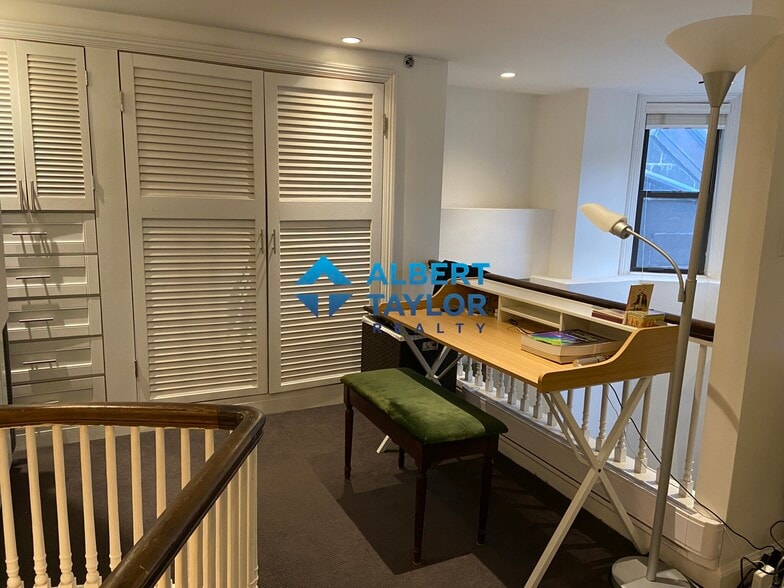 Building Photo - 117 Beacon St