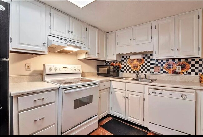 Building Photo - 103 Glen Acres Ct
