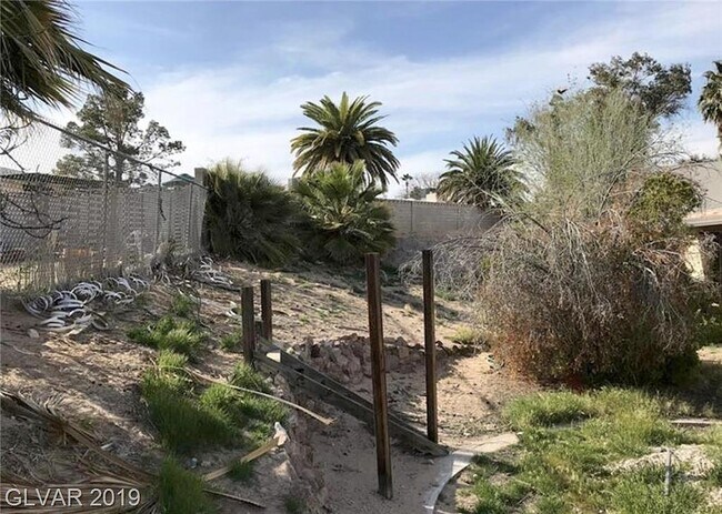 Building Photo - 3955 Ventura Way